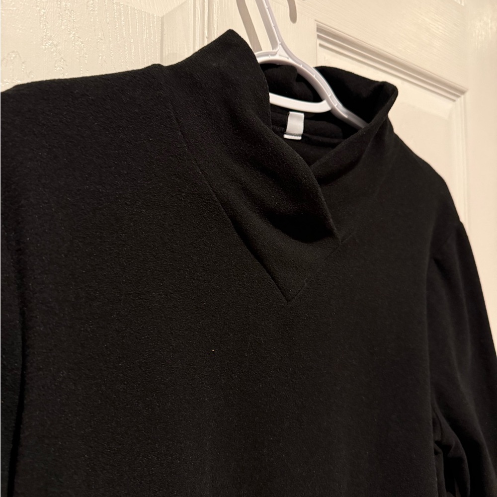 Black Fleece Top